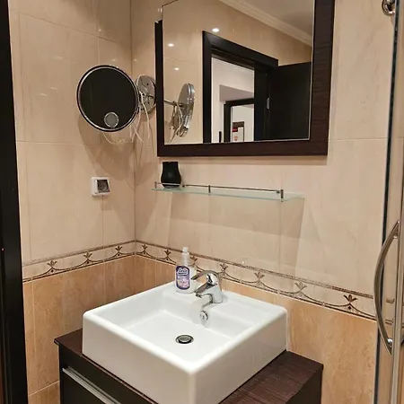 Andalusia Елените