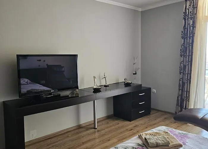 Andalusia * אלניטה